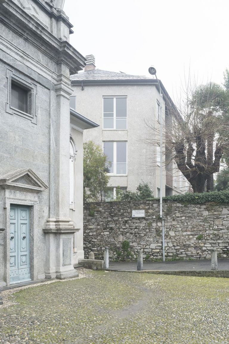 Edificio per abitazioni Belvedere e Chiesa di San Giorgio, Como, 1963. Foto © Jacopo Valentini