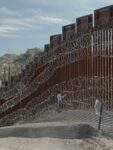 Filippo Berta, One by One, 2021, still da 4K Video 2160p, confine tra USA e Messico