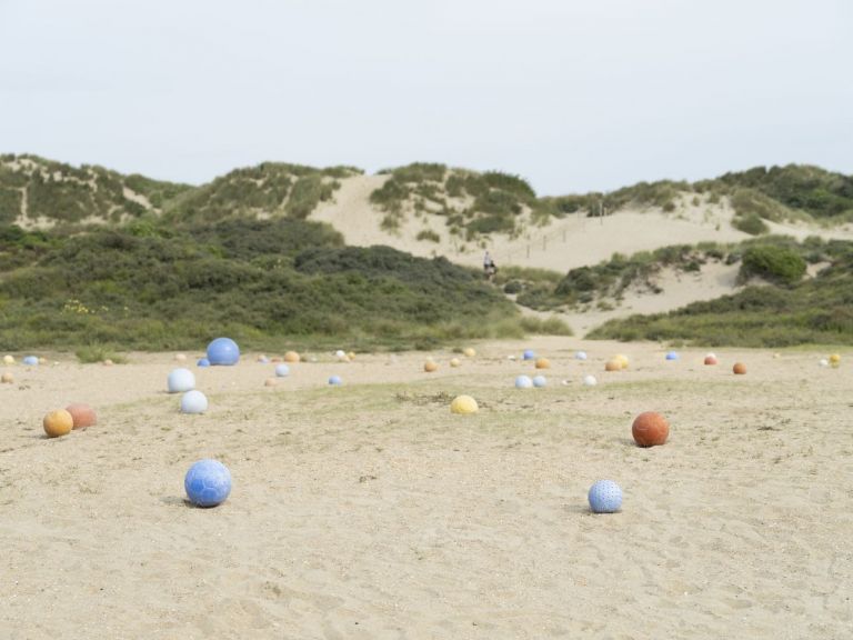 Heidi Voet, White Dwarfs and Supergiants, 2021. Installation view at Beaufort21, Koksijde, 2021. Photo Steven Decroos