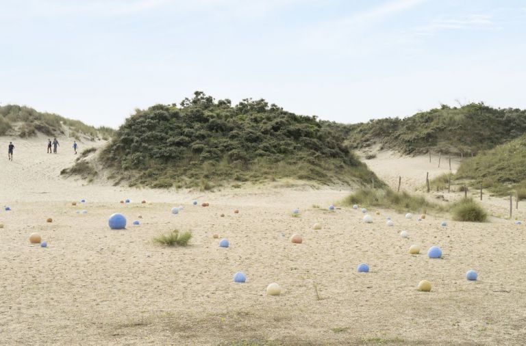 Heidi Voet, White Dwarfs and Supergiants, 2021. Installation view at Beaufort21, Koksijde, 2021. Photo Steven Decroos