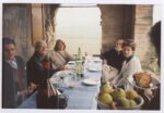 Marca-Relli e Anita Gibson a tavola con Alberto Burri © Archivio Marca Relli, Parma