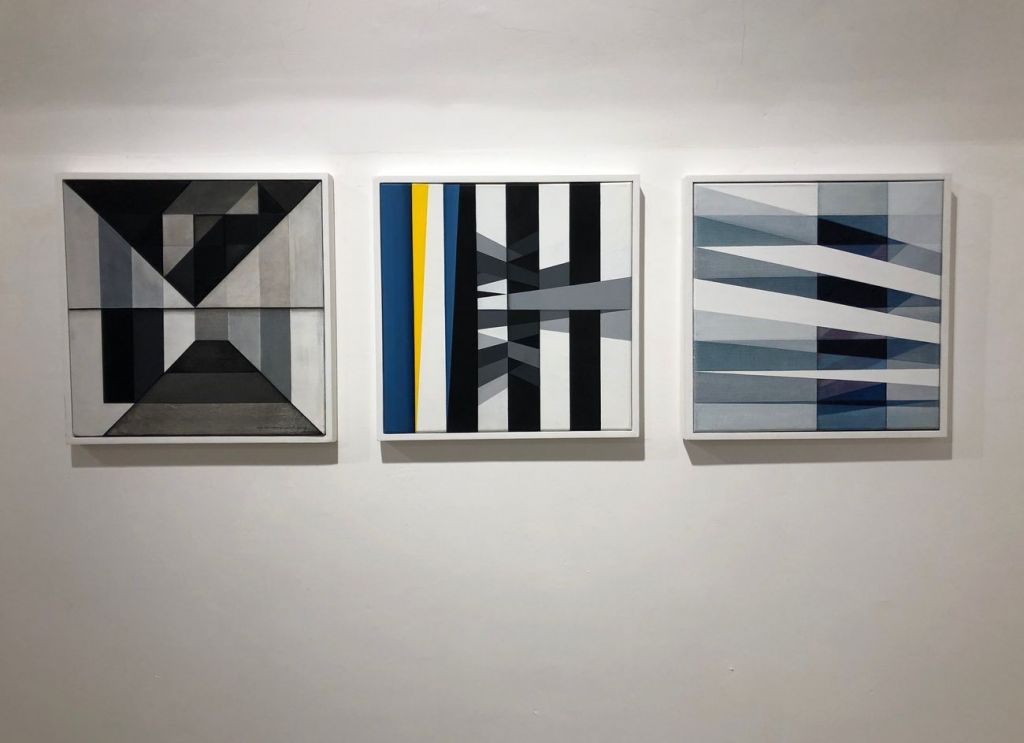 Geometria e astrazione nella pittura di Mauro Castellani in mostra a Bari