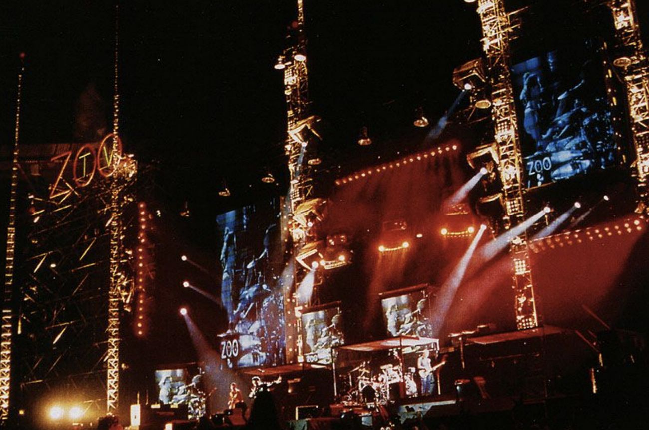 U2, Zoo TV Tour, 1992