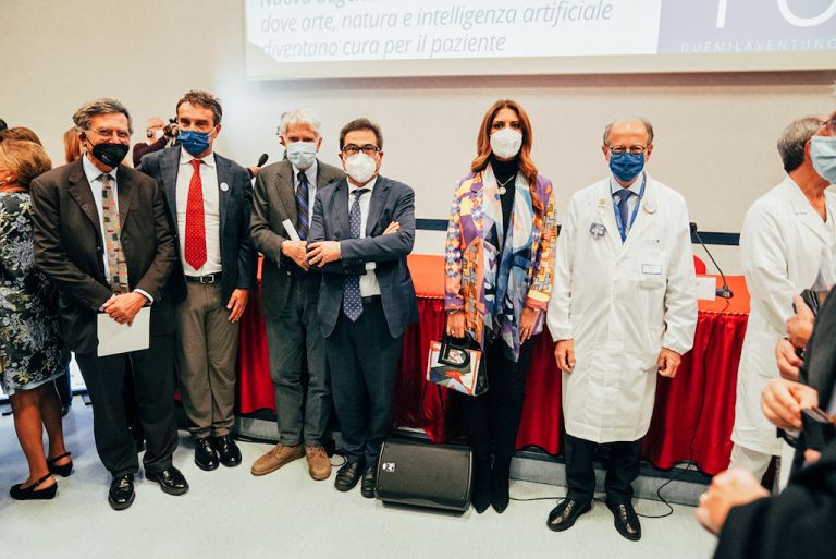 Una foto dell’inaugurazione del nuovo centro di Radioterapia oncologica “Art4ART”