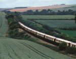 Wes Anderson British Pullman A Luxury Train England.. Wes Anderson disegna la carrozza di un treno anni ‘20 del marchio di lusso Belmond