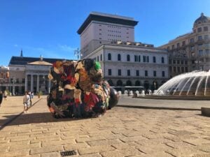 Gaetano Pesce ricorda Germano Celant in una mostra a Genova