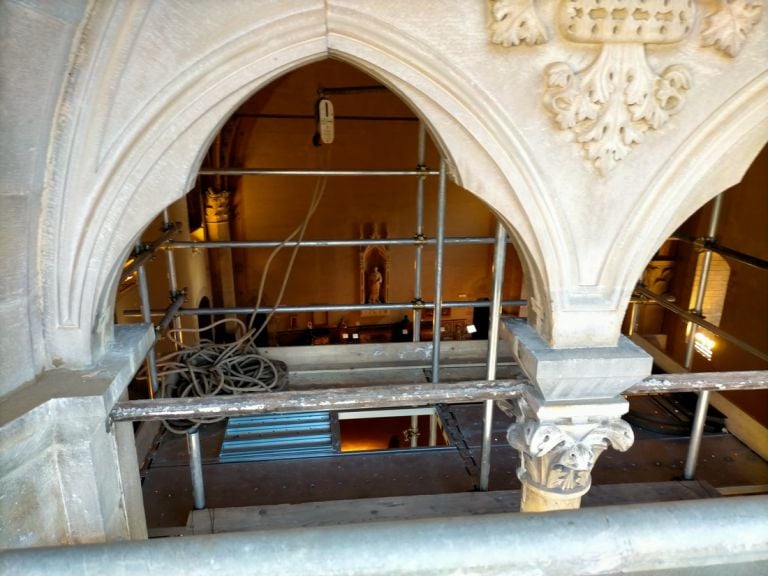 Smontaggio vetrata donatello_Museo Nazionale del Bargello