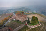 Castello di Grinzane Le bottiglie di Barolo en primeur con l’etichetta disegnata da Giuseppe Penone