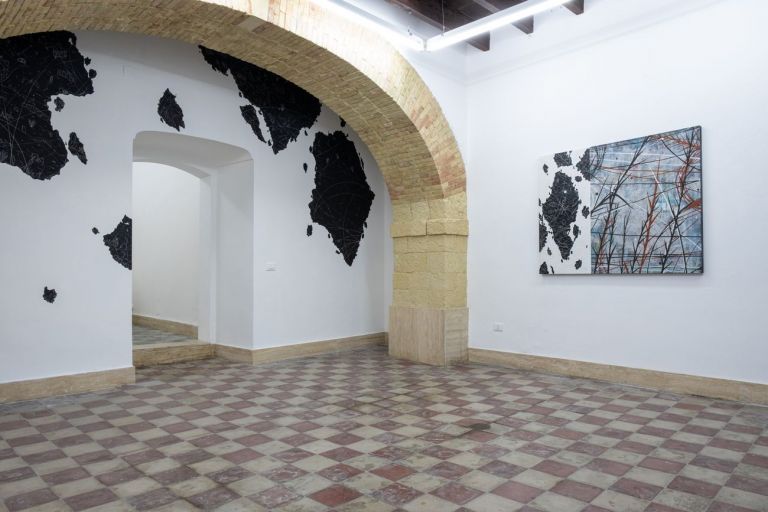 Crisa. Effimero. Exhibition view at Galleria MACCA, Cagliari 2021. Photo Stefano Oliverio Photography. Courtesy l’artista & Galleria Macca
