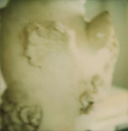 Cy Twombly, Detail of Neoclassical Sculpture, Gaeta, 2000 © Fondazione Nicola Del Roscio Courtesy Gagosian