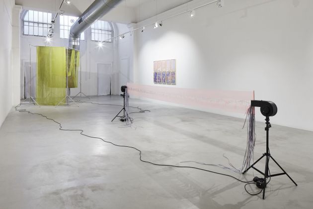 Dario Picariello. L’acqua le bagna come il vento le calpesta. Installation view at LABS Gallery, Bologna 2021. Photo Carlo Favero
