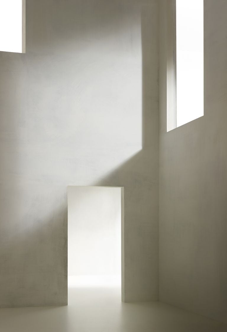Gioberto Noro, Altissima luce #2, 2021, archival pigment print on cotton rag paper, 140x96 cm courtesy Galleria PEOLA SIMONDI