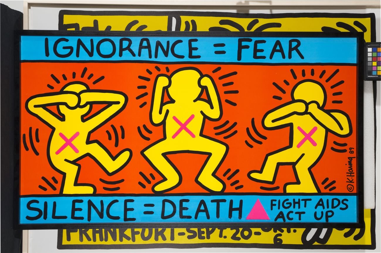 Keith Haring, Ignorance=Fear, Silence=Death, 1989. Litografia offset in nero, arancione, blu, giallo e rosa su carta lucida, 61×109.4 cm. Courtesy of Nakamura Keith Haring Collection © Keith Haring Foundation
