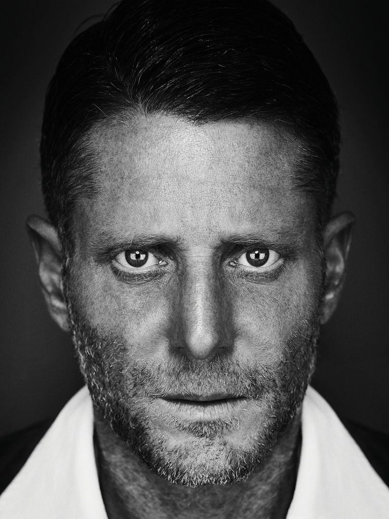 LAPO ELKANN nel ritratto di Giovanni Gastel