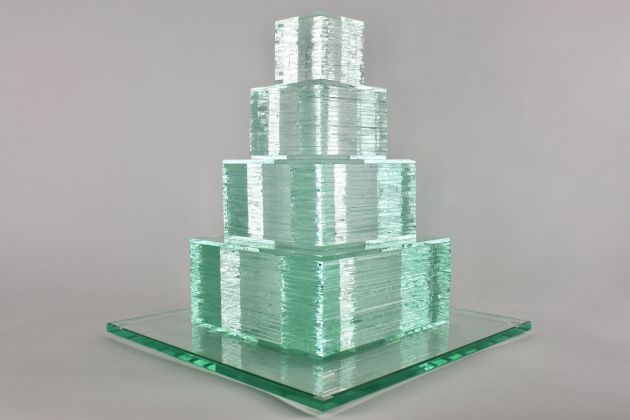 Ōki Izumi, Costruzione cubica, 2019, vetro Industriale, cm 30,5x30x30