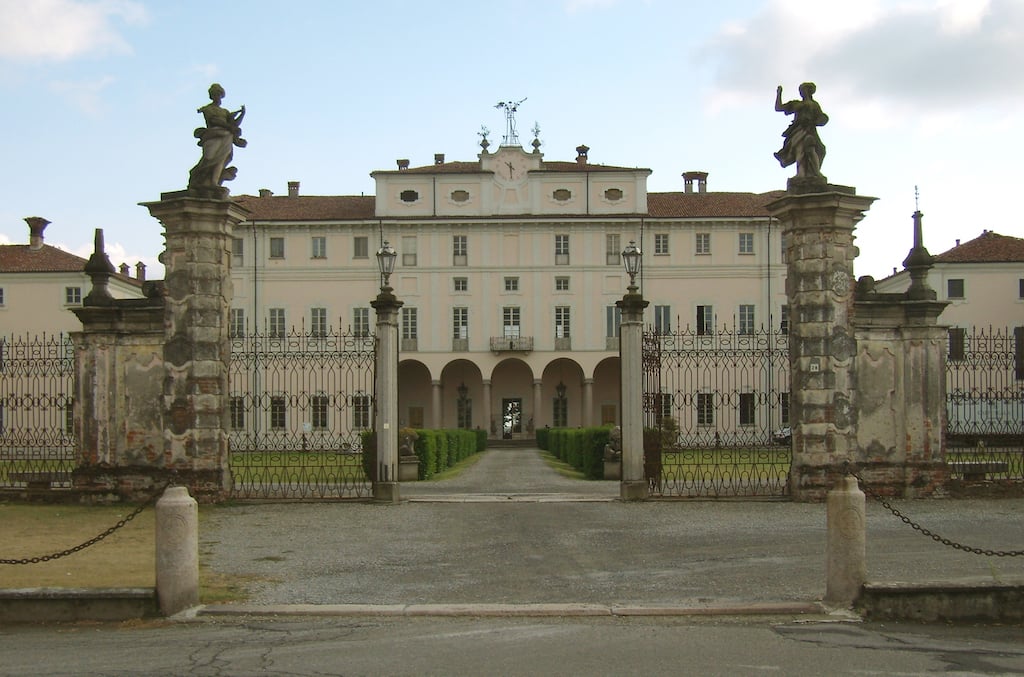 Sotheby’s batte all’asta Villa Litta Carini a Lodi. Era la “piccola Versailles” che ospitò Puccini