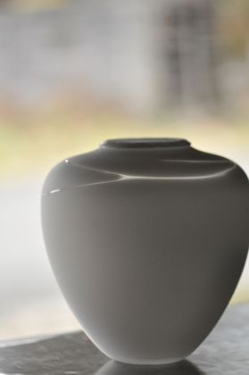 Ryo Sekino, Kokusyo Zukian, 2021, vetro soffiato, cm 21x20,5