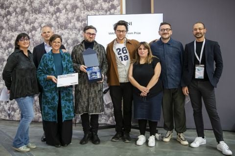 Ilaria Bonacossa; Giovanni Vitaloni, presidente e CEO VANNI occhiali; Alessandra Girardi, co-CEO VANNI occhiali; Catalin Pislaru, artista vincitore; Arthur Arbesser, designer; Marinella Senatore, artista; Marco Sammicheli, direttore, Museo Design Italiano Triennale Milano; Nir Altman, gallerista. Photo courtesy: Perottino-Piva / Artissima