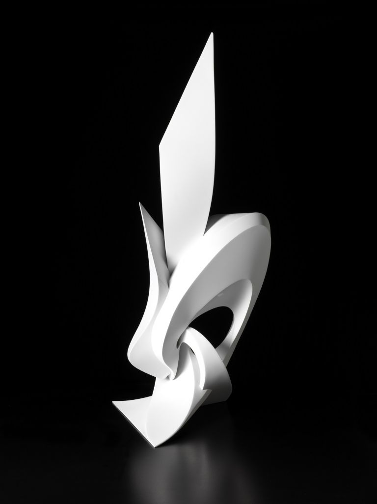 18 Peeta, P, 71x28x25 scultura in pvc 2012