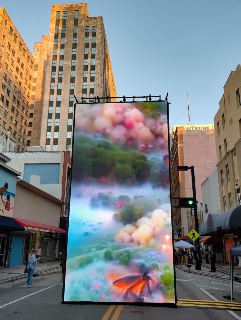 Un totem di NFT installato su Flagler Street per il Flagler Street Festival. Photo: Maurita Cardone 