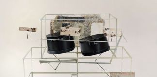 Francesco Bocchini, Le nozze di Eva e Adolf, 2010, meccanismo a basamento, vetro, lamiera di ferro,colore a olio, 60x44x61 cm