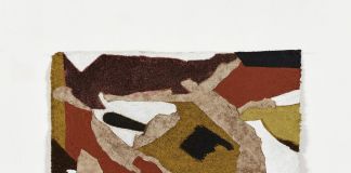 Francis Offman, Untitled, 2021, acrilico, inchiostro, carta cinese, fondi di caffè, gesso di Bologna su lino, cm 24x40. Courtesy l’artista & P420, Bologna. Photo Carlo Favero
