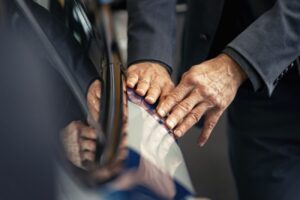 L’automobile d’artista firmata Jeff Koons per BMW
