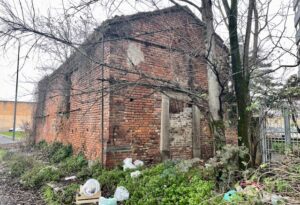 A Milano la chiesa di Sant’Anna in Castagnedo sta crollando. Appello (e progetto!) per salvarla