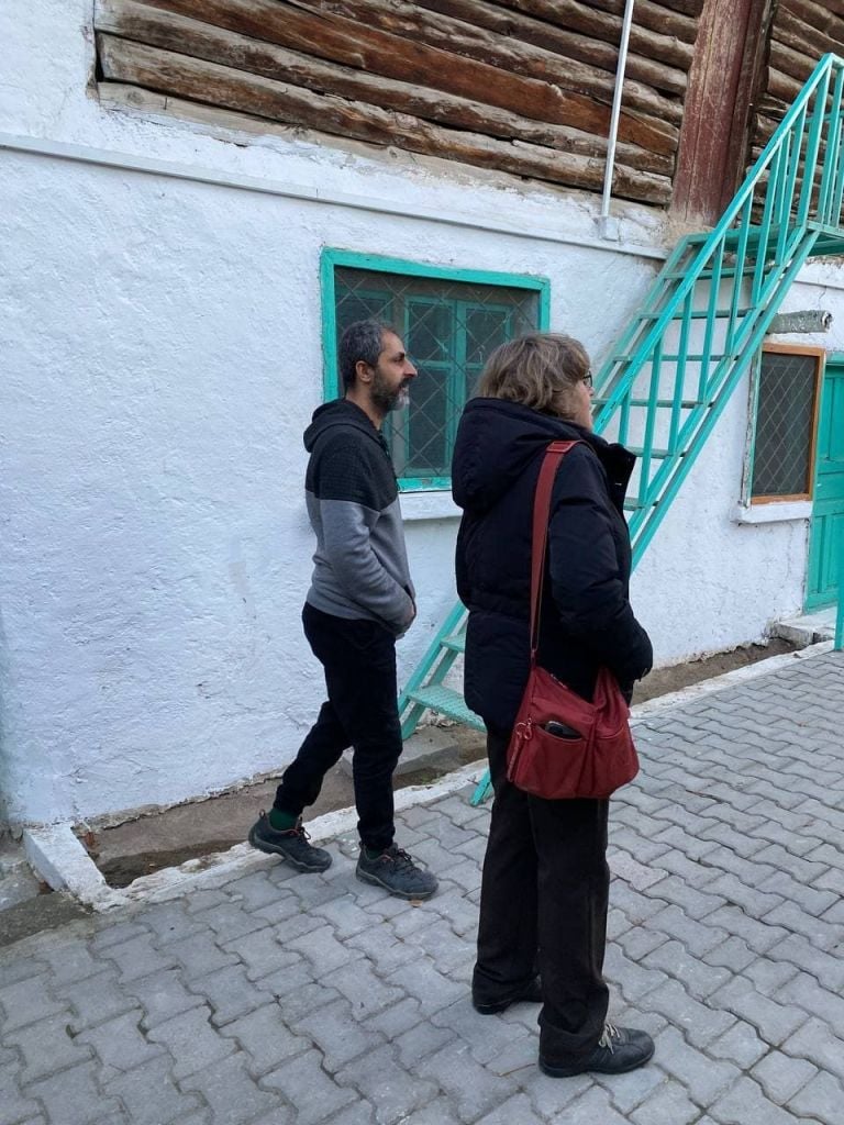 La professoressa Frangipane e il guardiano di Arslantepe, photo Giulia Giaume