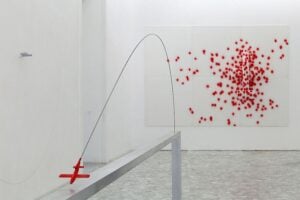 La potenza della scultura nella mostra di Maurizio Mochetti a Napoli