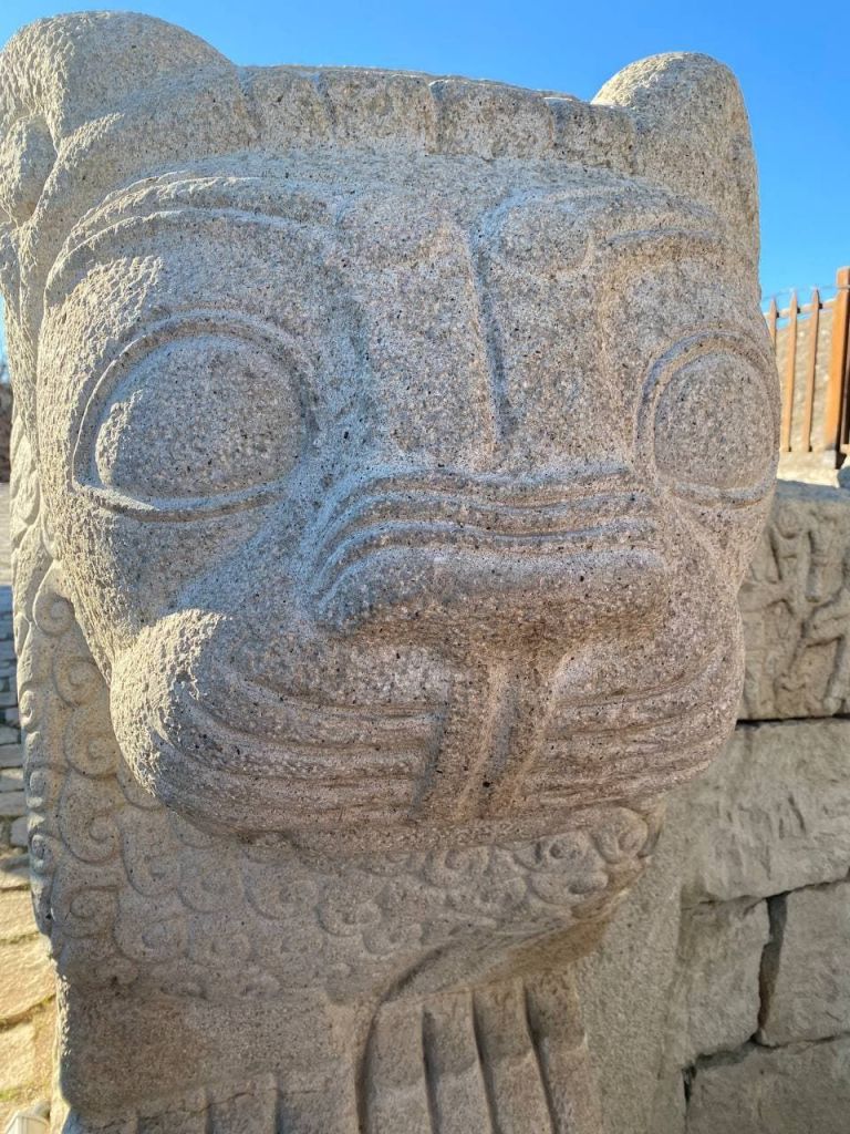 Replica della porta dei leoni ad Arslantepe, photo Giulia Giaume