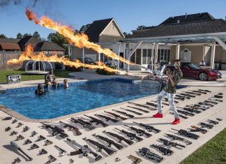 The ‘Ameriguns’ © Gabriele Galimberti, Italy, for National Geographic