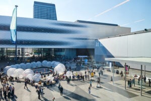 Art Basel 2022. Gallerie, sezioni e novità della fiera in programma a giugno in Svizzera