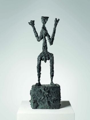 A.R. Penck, Standart T (X) I, 1994, bronzo, 89x31 cm