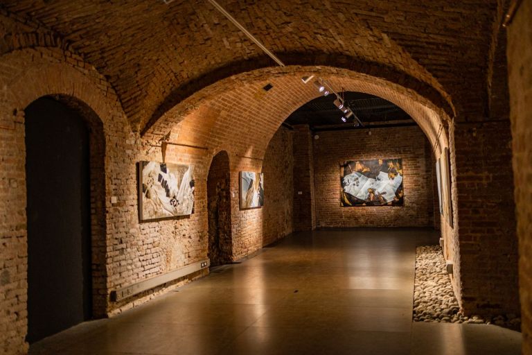 Del silenzio e della trasparenza, installation view at Palazzo Pubblico, Siena 2021. Photo Roberto Poggiolini