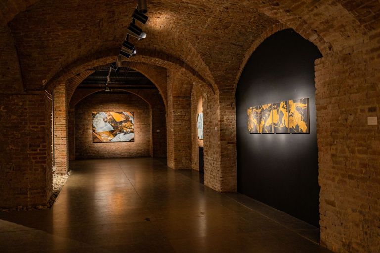 Del silenzio e della trasparenza, installation view at Palazzo Pubblico, Siena 2021. Photo Roberto Poggiolini