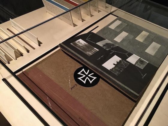Hitler entsorgen. Vom Keller ins Museum. Materiale d’archivio. Exhibition view at Haus der Geschichte Österreich, Vienna 2022