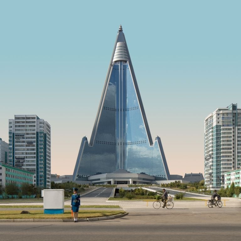 Il Ryugyong Hotel (1987) a Pyongyang. Photo Cristiano Bianchi