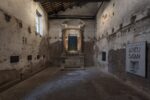 Installation view: Victor Man: 1837, Abbozzo per un Autoritratto, Sant'Andrea de Scaphis, Rome, 2021. Photography by Daniele Molajoli. Courtesy the artist and Gladstone Gallery