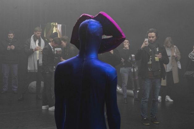 Julie Monot, Green Room, 2019. Performance at Fondation Arsenic, Losanna. Courtesy l’artista