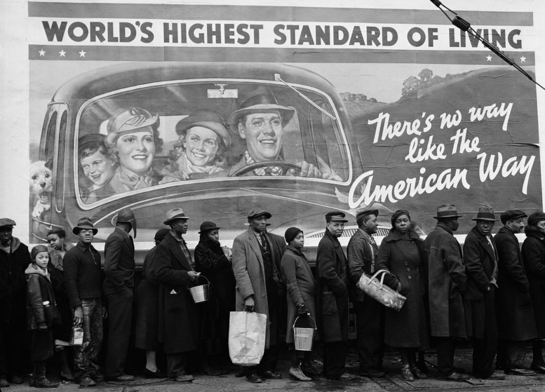 Louis Ville, Kentucky, 1937. © Images by Margaret Bourke-White. 1937 The Picture Collection Inc. All rights reserved