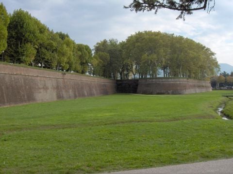 Il Complesso delle Mura Urbane di Lucca