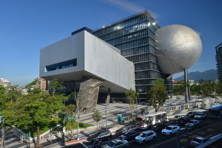 Taipei Performing Arts Center © OMA by Chris Stowers