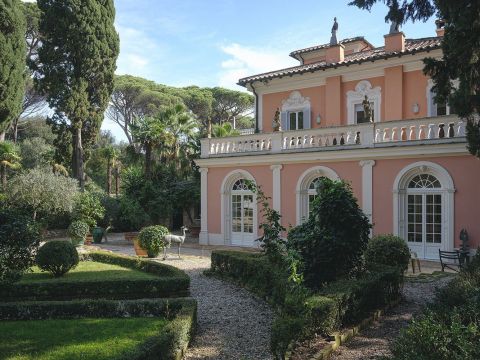 Villa Polissena ph Wolfgang Stahr c NERGER MO Da Villa Necchi Campiglio all’Adele di Klimt: tutta l’arte in The House of Gucci