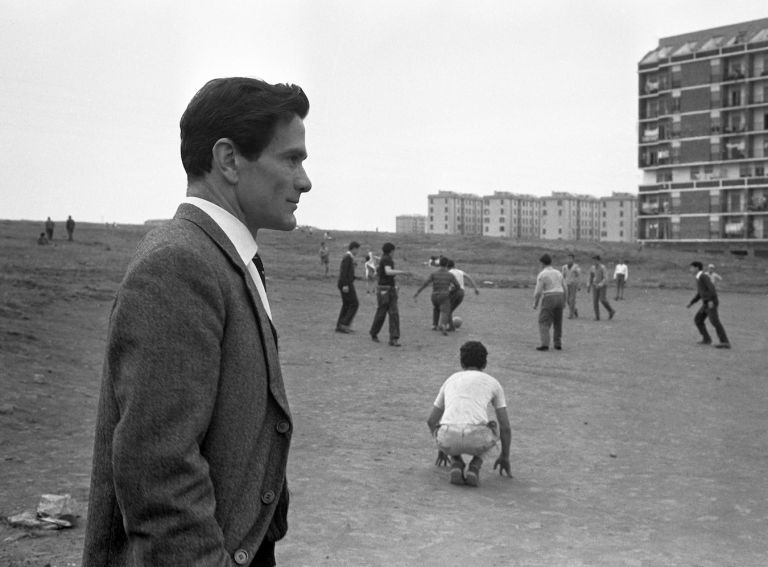 Federico Garolla Pier Paolo Pasolini nel quartiere di Centocelle, Roma, 1960 © Archivio Federico Garolla