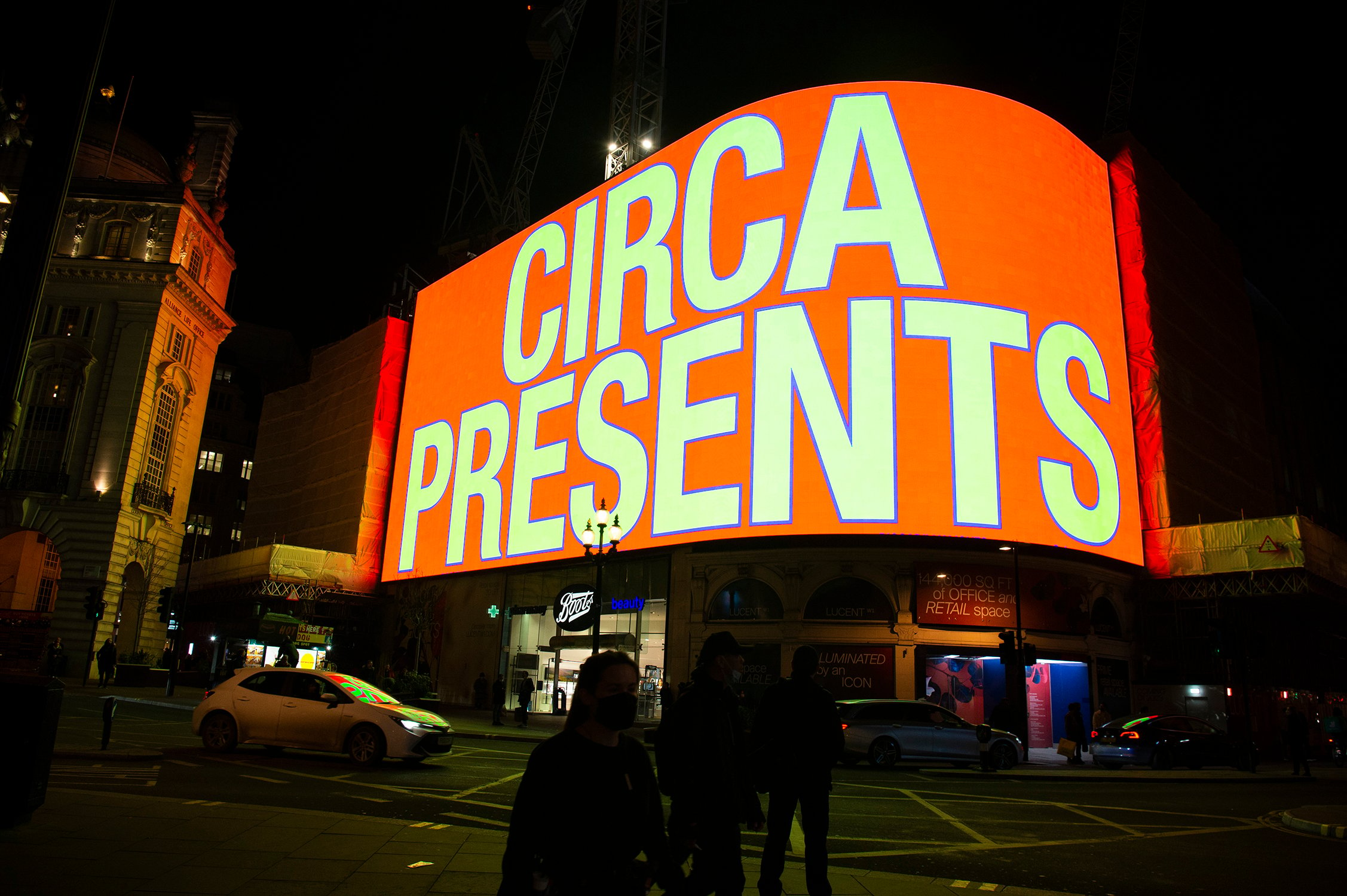 CIRCA and Pompeii Commitment present A Monument A Ruin by Cassandra Press, 2022 London, Piccadilly Lights © CIRCA 01