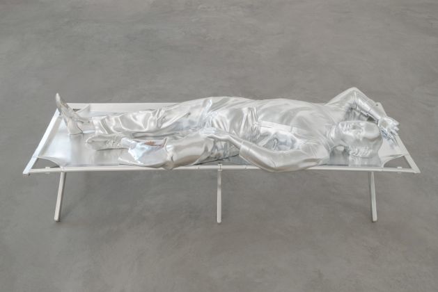 Charles Ray, Mime, 2014, alluminio. Kunstmuseum Basel. Photo Josh White. Courtesy Matthew Marks Gallery © Charles Ray
