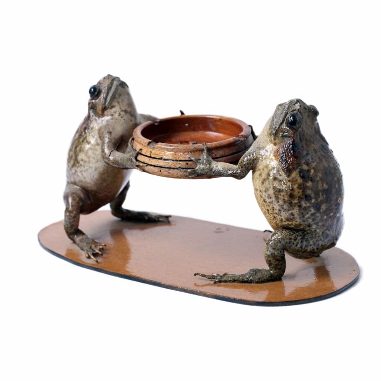 Erik Kessels & Thomas Mailaender, Europe Archive, 2021. Two Stuffed Toads Holding an Ashtray