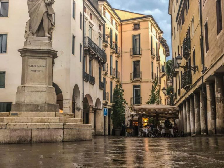 Il dehors di Angolo Palladio, Vicenza