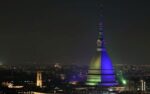 La Mole Antonelliana con i colori dell'Ucraina